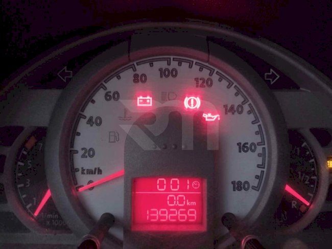 0100209937_17