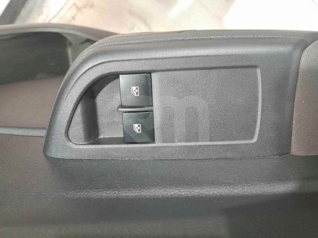 1100303886_07
