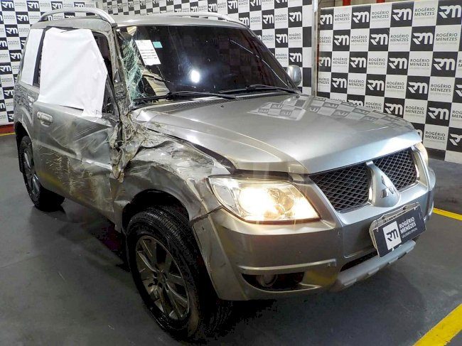 Veículo Mitsubishi Pajero MITSUBISHI PAJERO TR4 2012/2013 GASOLINA 2013 em leilão