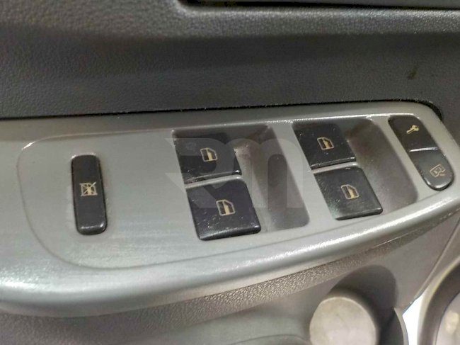 1100301394_26