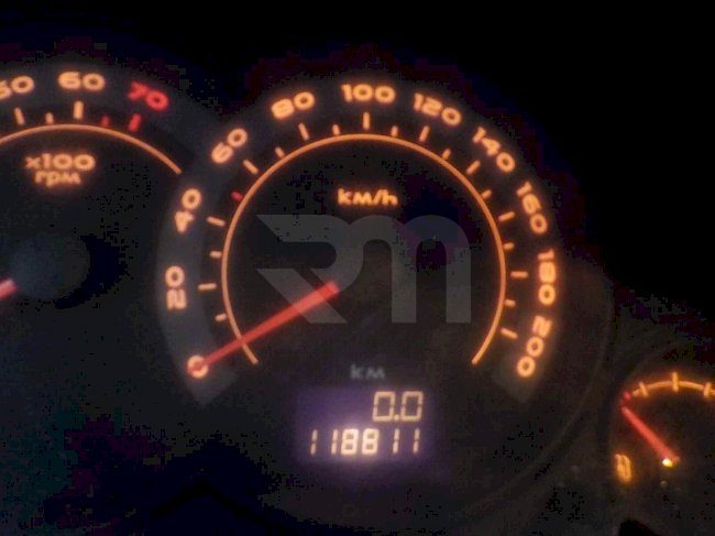 0100208398_07