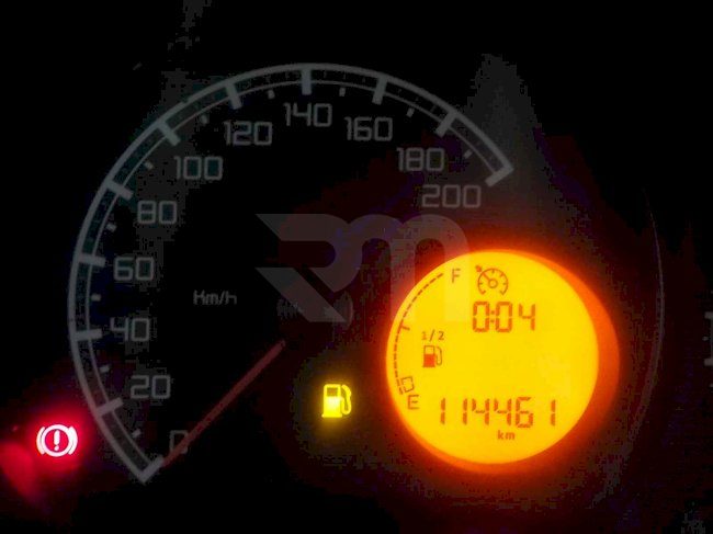 0100208399_07