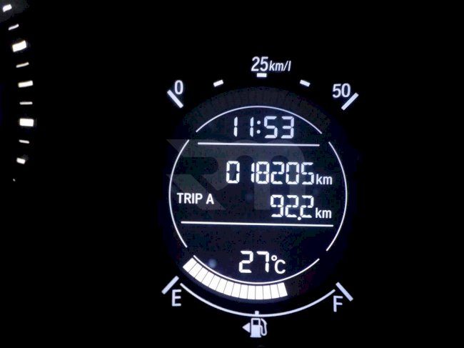 0400115478_19