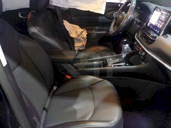 0500114831_24