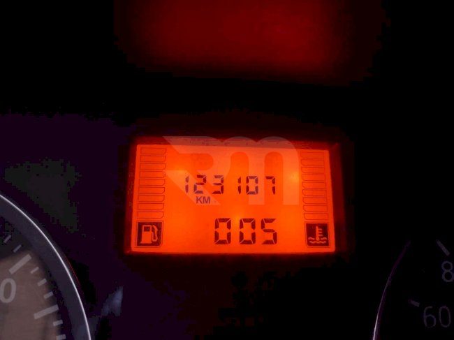 0100208859_06