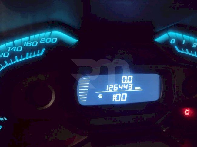 0100208888_27