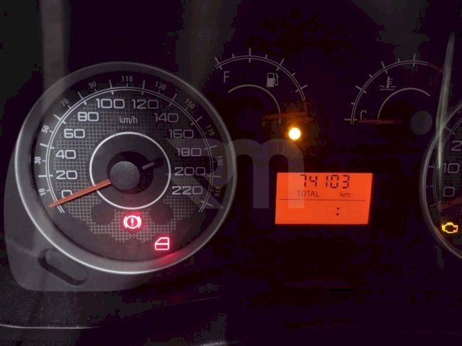 0500115989_18
