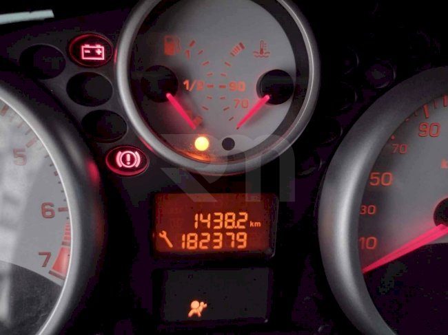 0500115939_32