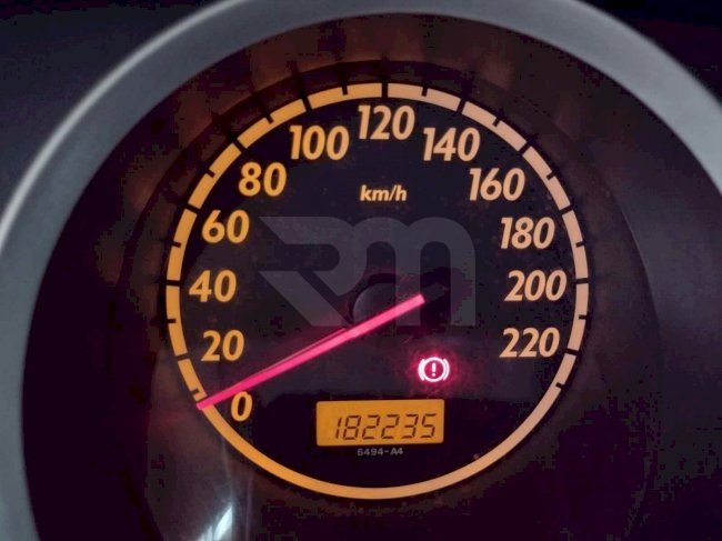 0500116683_21