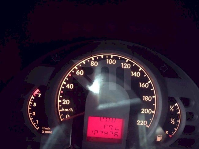 0100209944_16