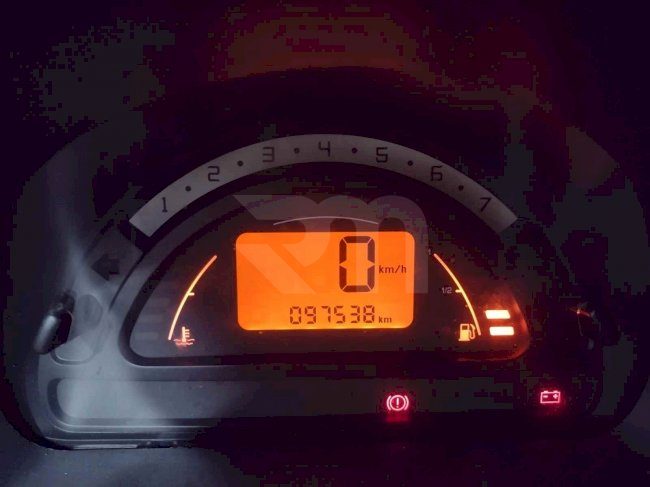 0400118680_19