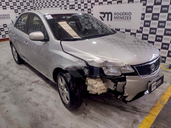 KIA MOTORS CERATO 2010/2011 GASOLINA